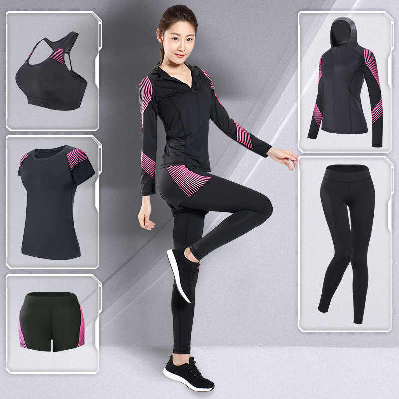 вариант 1 . У девушек в этом плане выбор немного более разнообразен,так как в их занятиях силовым тренировкам уделяется меньше времени чем мужчинам.