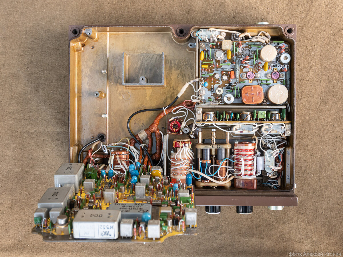 Радиостанция Ангара-1. Сделано в СССР. Фото внутренностей. | Радиоканал ...