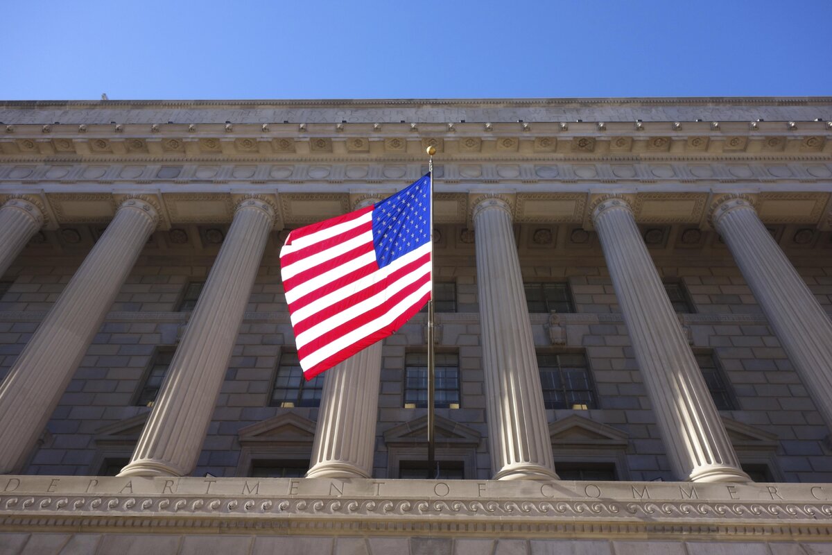 Минобороны сша комитет начальников штабов. Государственный служащий сша. Представитель пентагона джон кирби. Россия и сша. Лес эспин министр обороны сша.