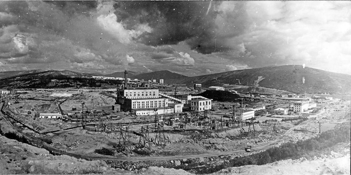 Северо-восточный российский город-порт был построен 1929 году 