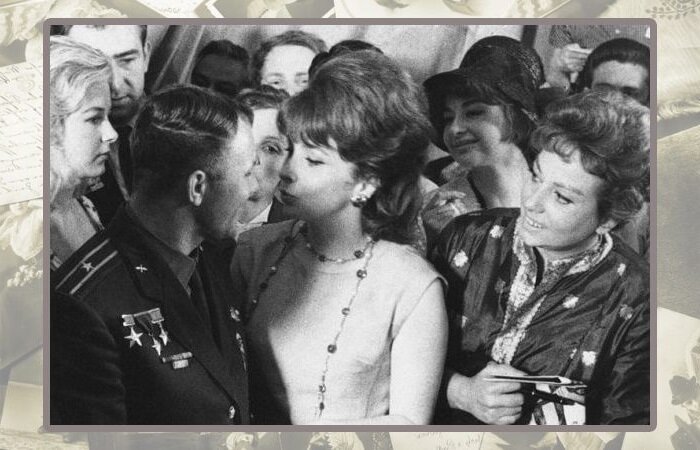 Гагарин и джина лоллобриджида. Джина Лоллобриджида целует Юрия Гагарина 1961. Джина Лоллобриджида целует Гагарина.