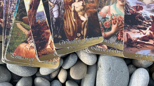 Хельга читает таро оракулы дзен