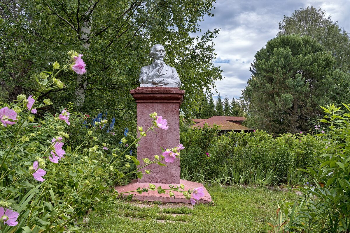 Луговой тракт: старинные замки, «сладкая дорога» и место, откуда видно  Ярославль и Кострому сразу | Славия | Путешествия по Центральной России |  Дзен