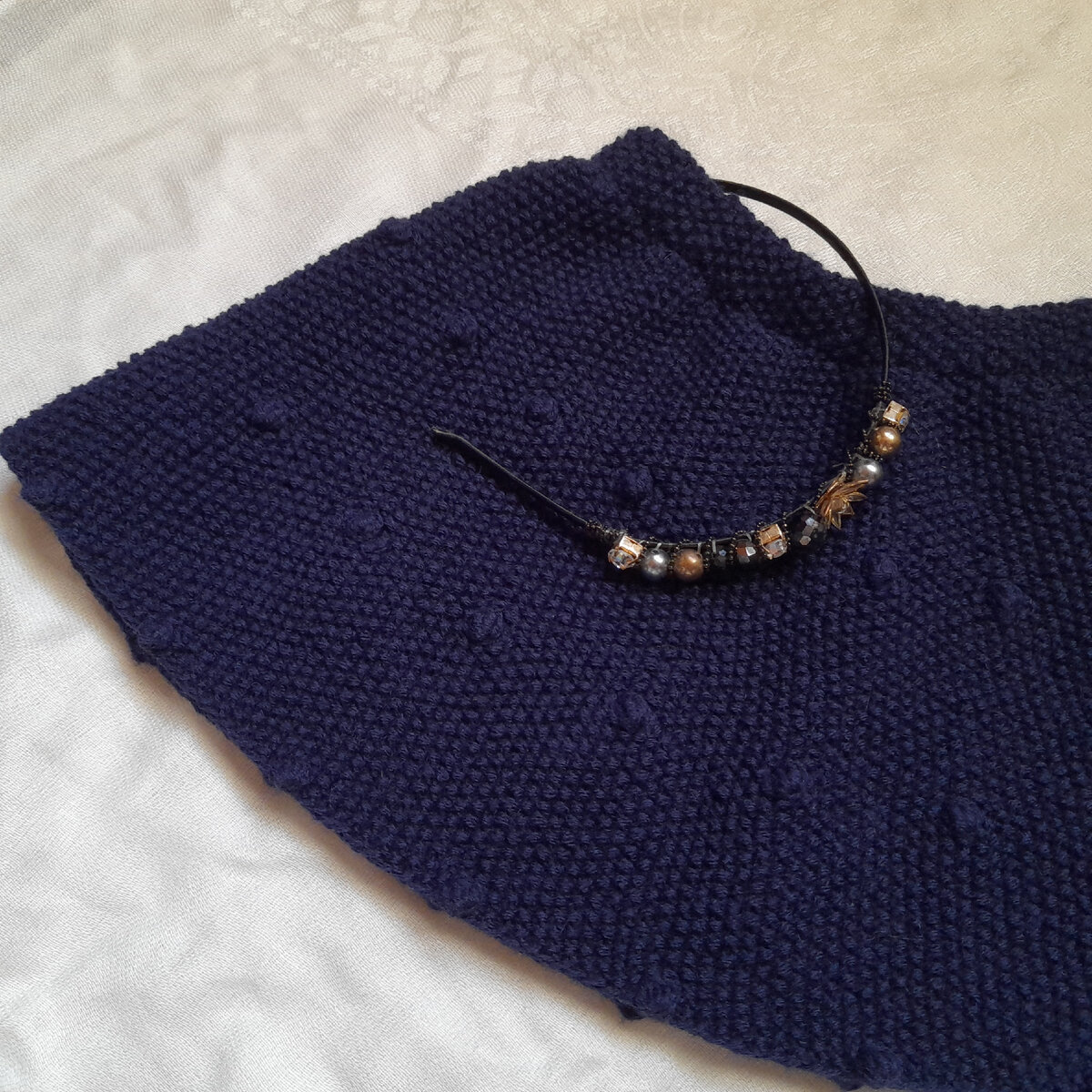 Если Ваша пряжа будет тоньше, чем Ализе ланаголд 800 в два сложения, то полотно, возможно, будет косить.