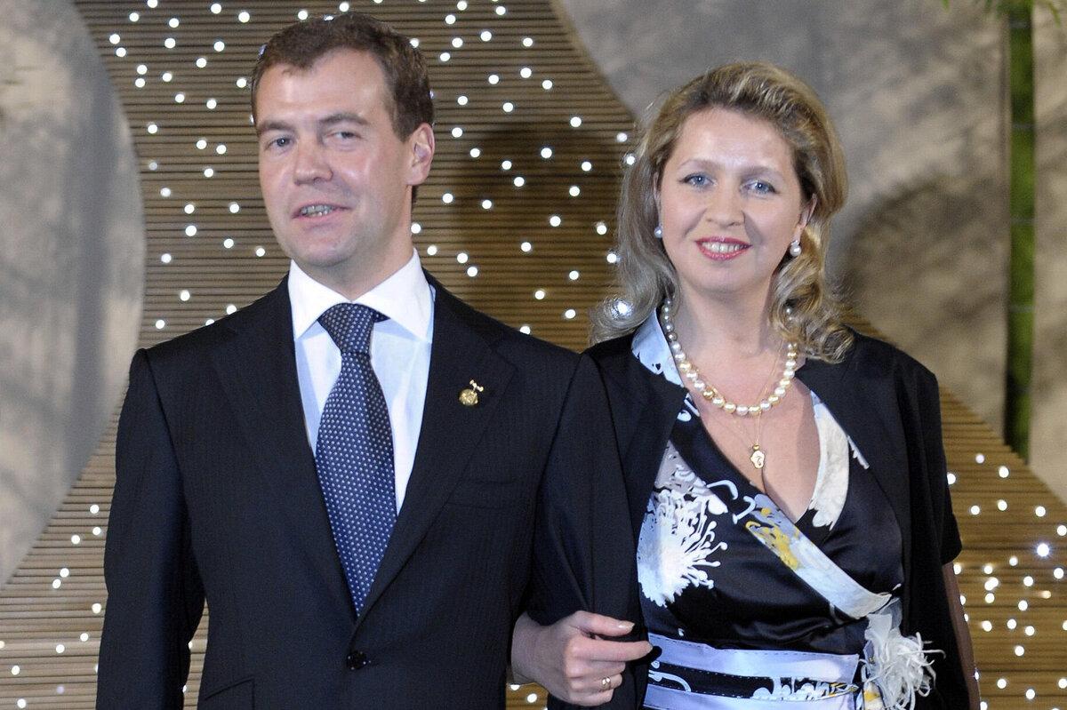     Дмитрий и Светлана Медведевы записали совместное видео в особенный день