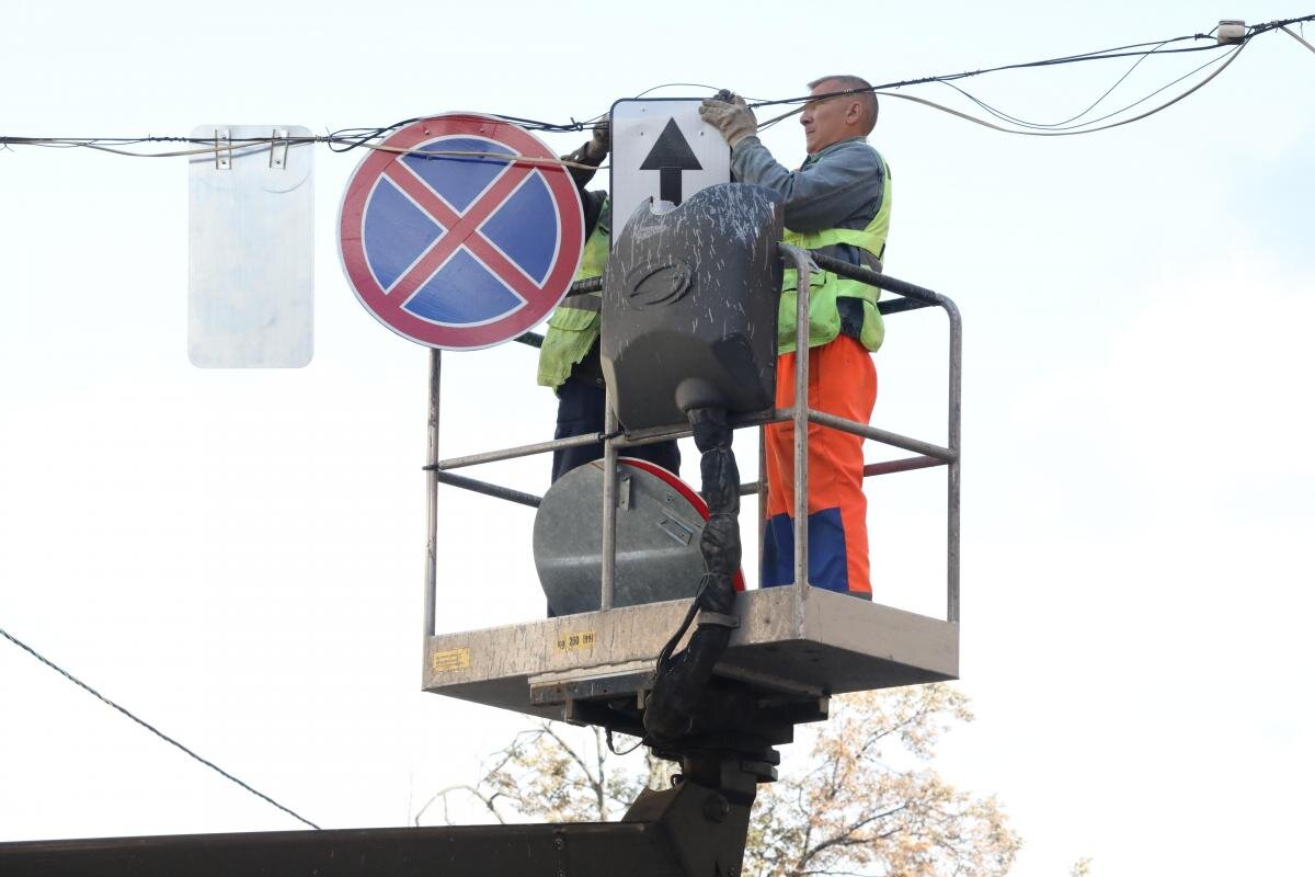    Парковать автомобили запретят в районе домов №167В и №169Б на улице Родионова Анастасия Красушкина