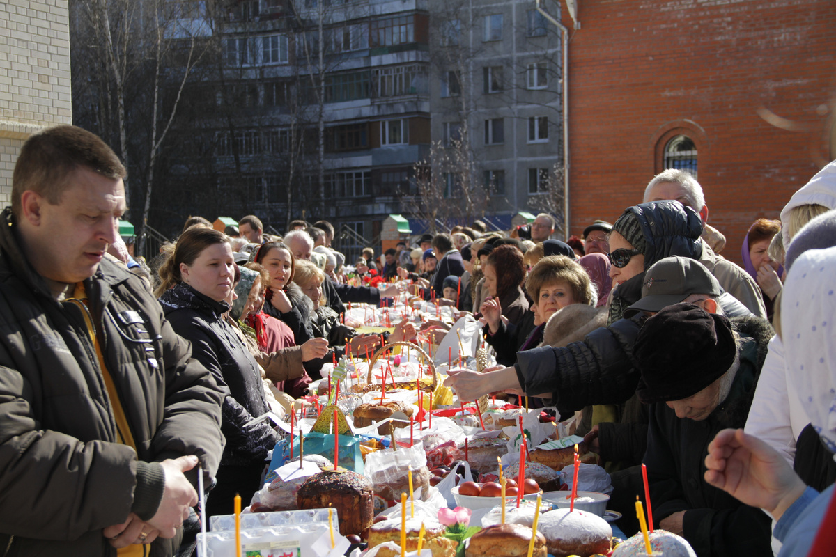 Освящение куличей в Великую субботу; 3 апреля 2010 г.