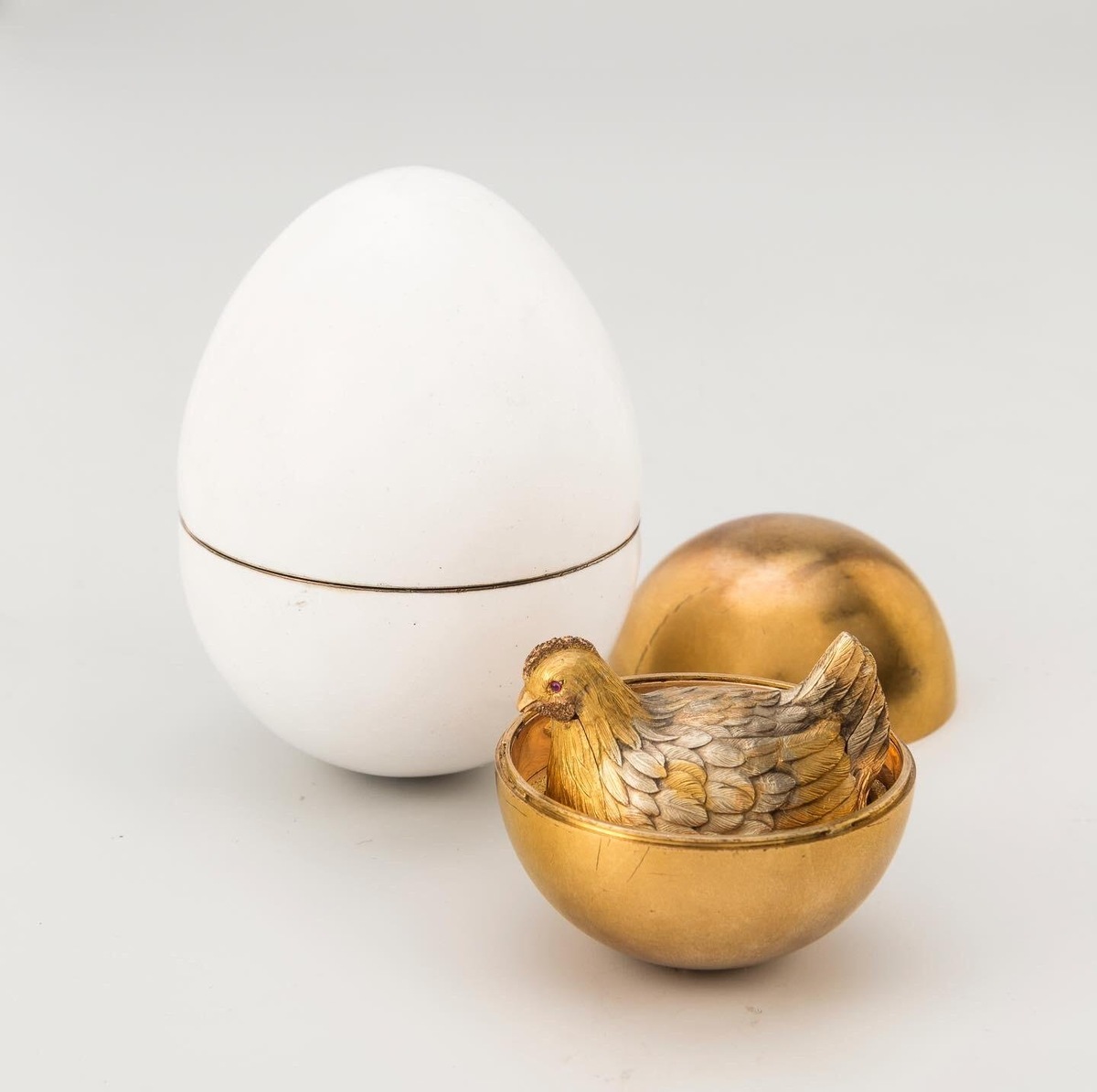 Первое яйцо Фаберже «Курочка»