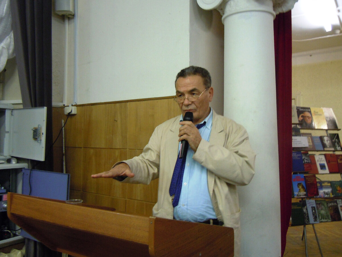 Выступление в Литературном институте