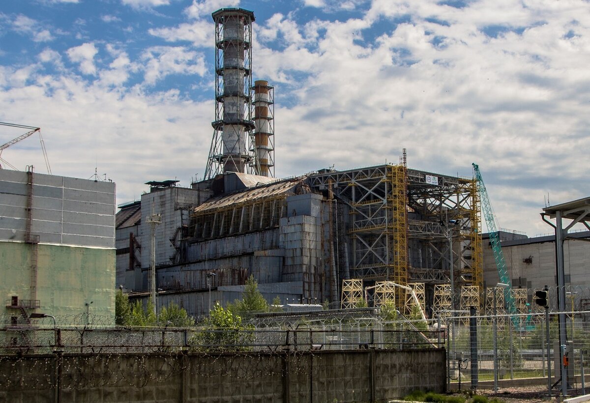 Разрушающий атом. 4-Й энергоблок Чернобыльской АЭС. Чернобыль станция АЭС. Первый энергоблок ЧАЭС. 4 Энергоблок Чернобыльской АЭС 1986.