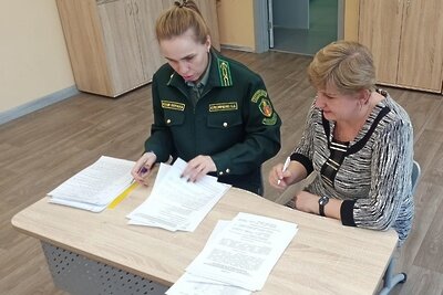    Специалист Волоколамского филиала ГКУ МО «Мособллес» © Пресс-служба Волоколамского городского округа