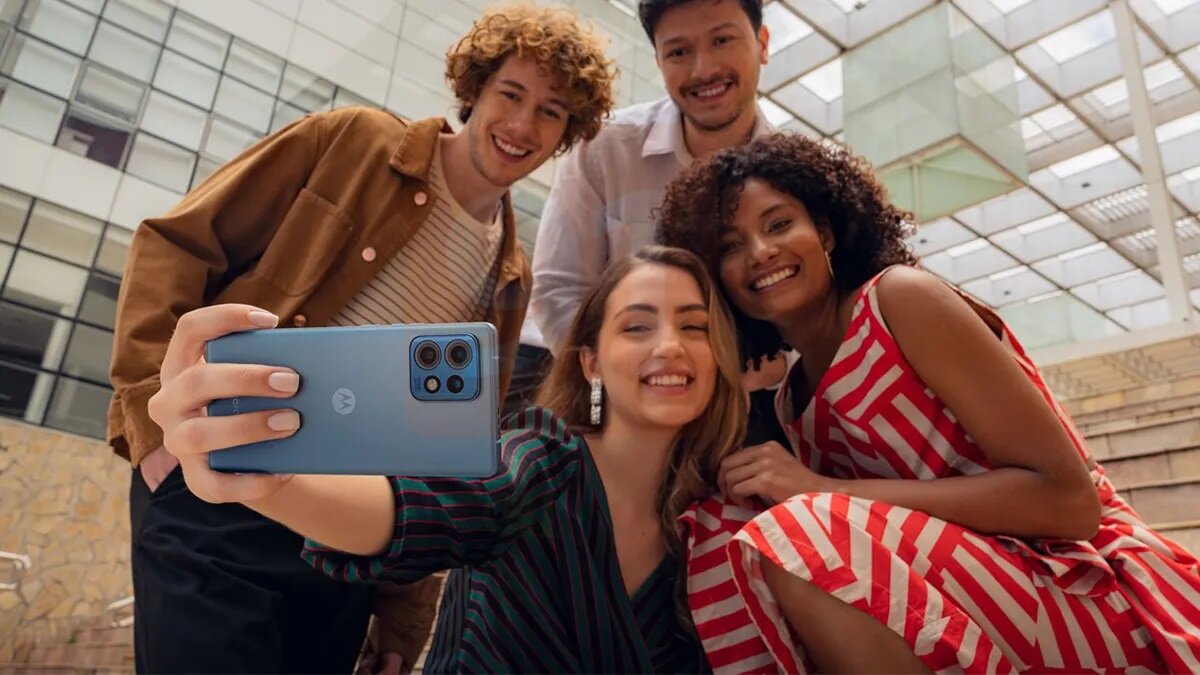    Moto Edge 40 Pro