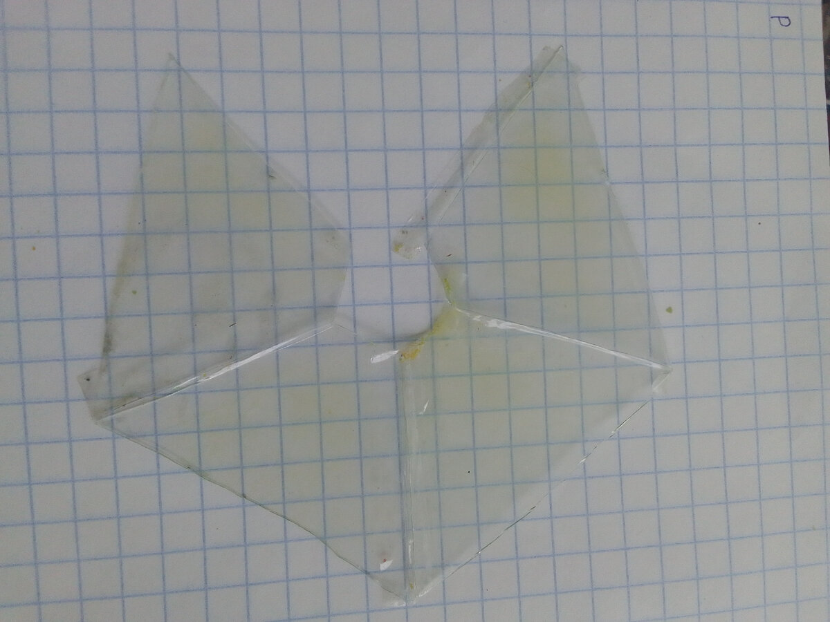 DIY Holographic 3D Pyramid 📱 How to Make a Holographic 3D Pyramid with Your Hands #howtodoit