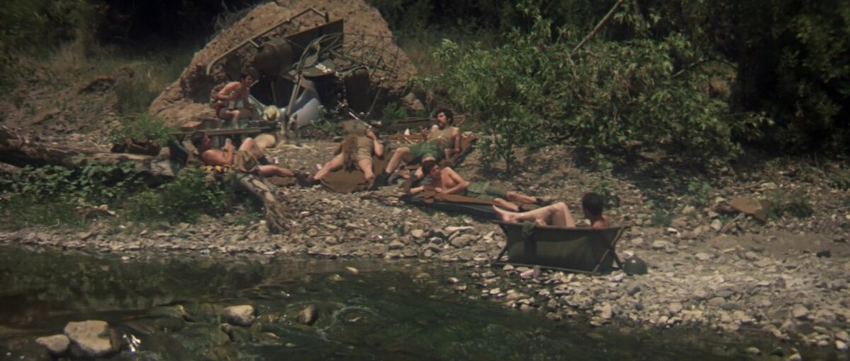 Место авиакатастрофы ещё никто не показывал в таком виде. 