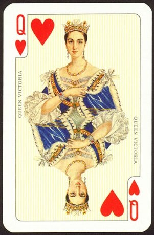 Queen card g. Игральная карта Королева. Дама червей. Карта дама. Карта дама червей.