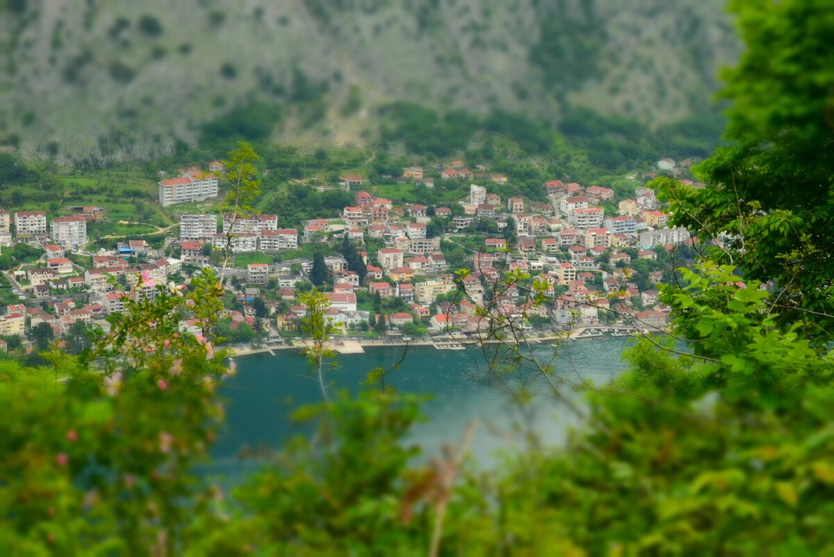 городки кажутся кукольными