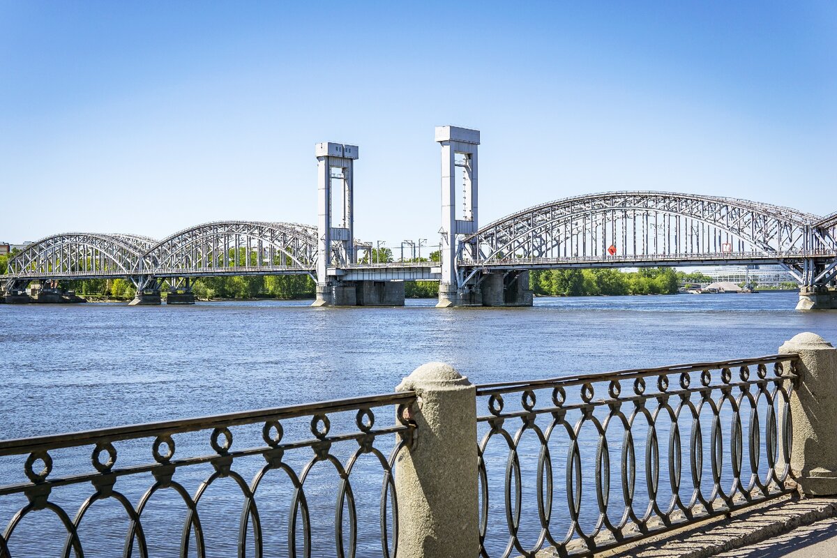 Финляндский мост через неву. Финляндский железнодорожный мост в санкт-петербурге фото. Финляндский железнодорожный мост в санкт-петербурге. Финляндский железнодорожный мост в санкт-петербурге. Железнодорожный мост на неве.