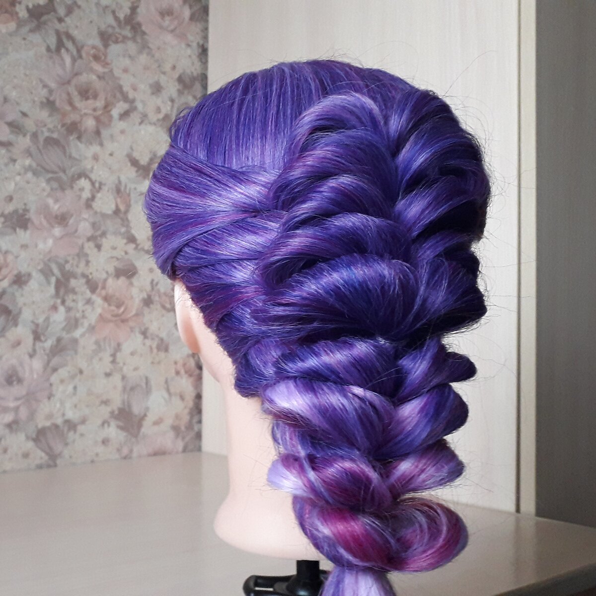 Эта прическа...