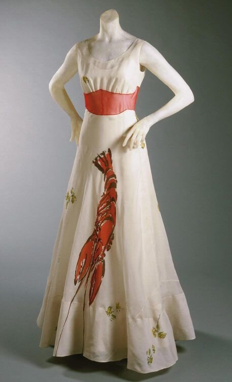 Платье Лобстер для Уоллис Симпсон от Schiaparelli. Источник фото: Интернет