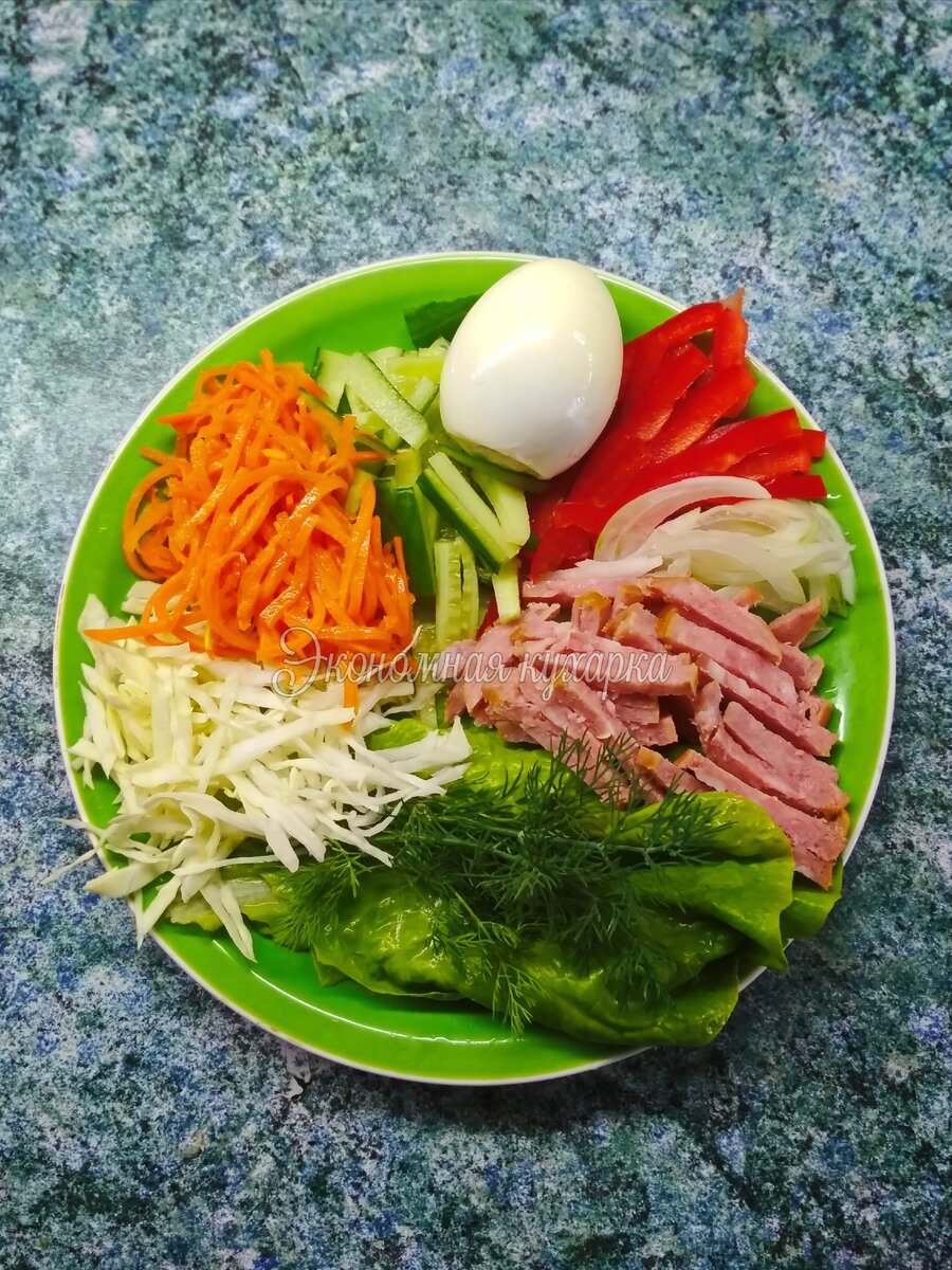 Подготовка ингредиентов ,нарезаем соломкой 