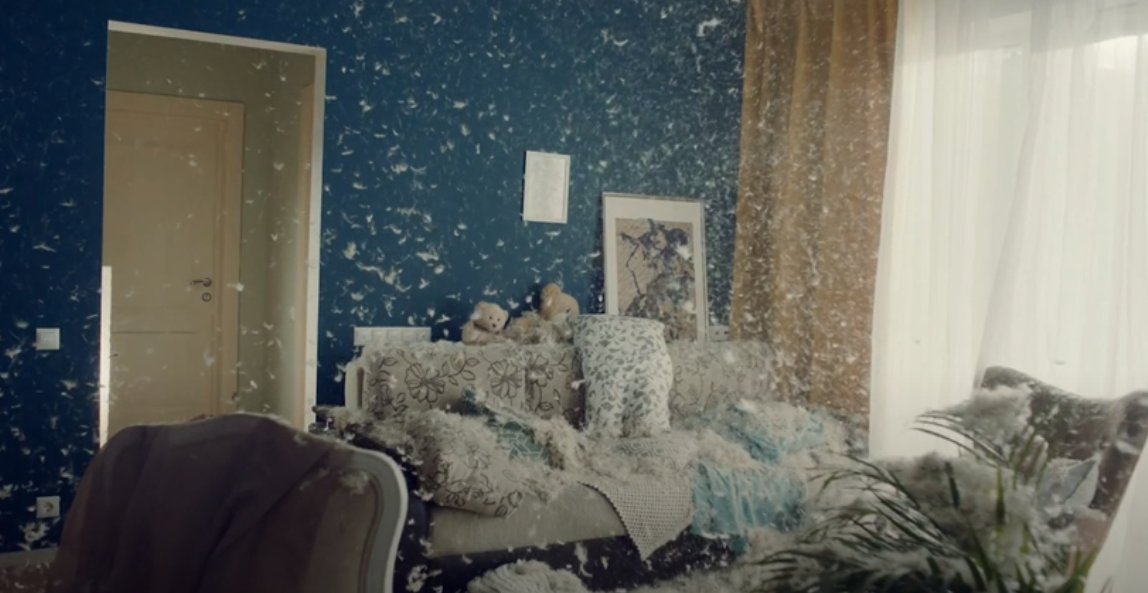 Фото из видеоролика. Вряд ли родители радуются подобным играм.