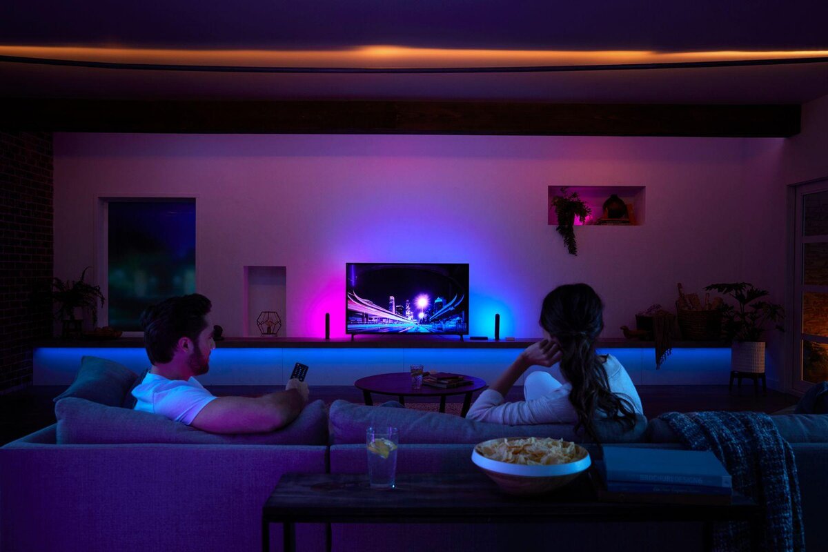 Занимаемся освещением. Philips Hue для телевизора. Philips Hue a19s. Philips Hue умный дом. Philips Hue Play.