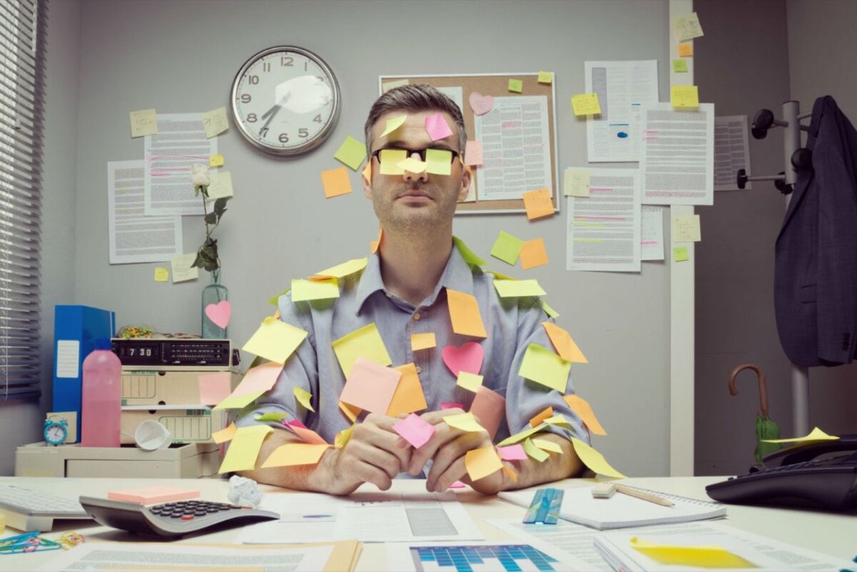 Источник: просторы интернета. "Офисный сотрудник - обыкновенный. Версия директората"