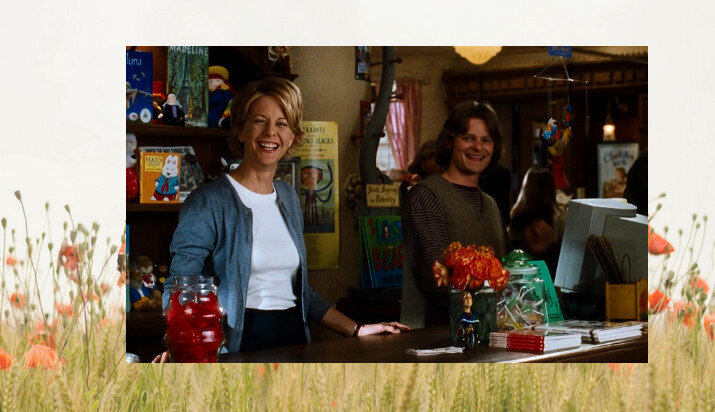 Как она читала детям книжки в своем магазинчике!