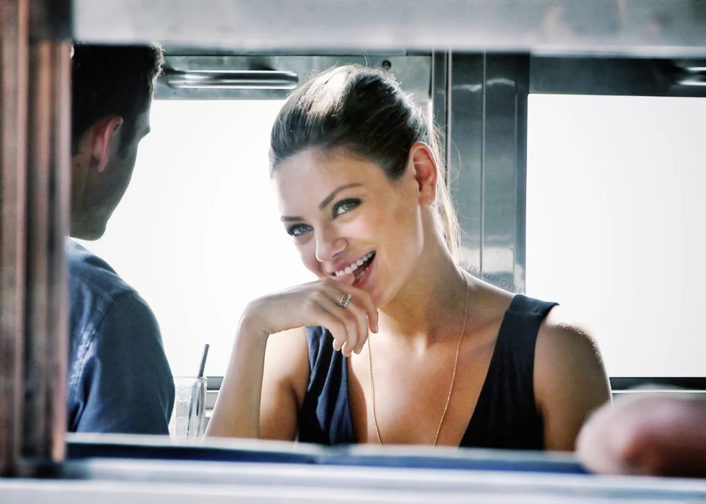 Лисий взгляд - очень могущественный. Используй его, только если готова к продолжению, ведь продолжение точно будет