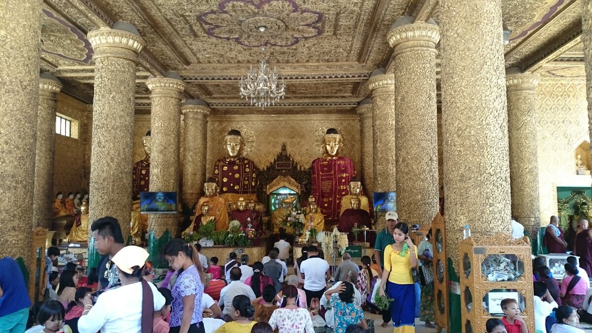 Подумайте, нужна ли вам компания для осмотра достопримечательностей. Мьянма (фото автора)