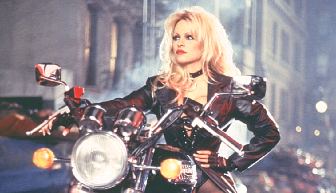 кадр из фильма "Не называй меня малышкой" - фото с сайта kinopoisk.ru