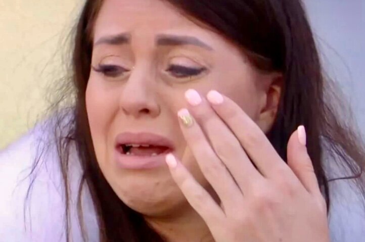 Ольга Рапунцель в слезах😂