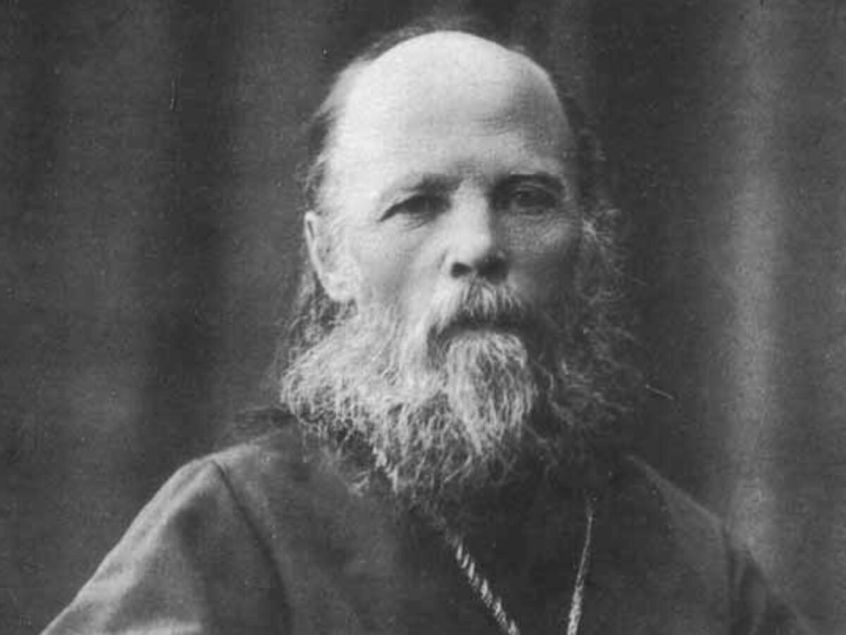 Отец Алексей Мечёв, к нему отец Серафим Саровский послал несчастную женщину