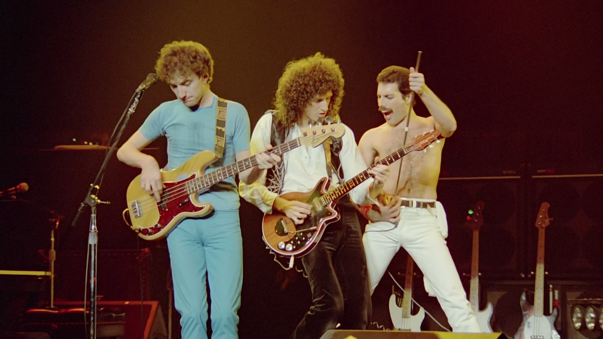 Лучший рок всех времен. Queen Rock Montreal 1981. Группа Квин. Группа Квин концерт. Рок группа Queen концерт.