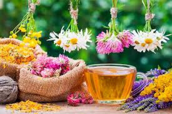 [caption id="attachment_5981" align="aligncenter" width="550"] Настои и отвары[/caption]