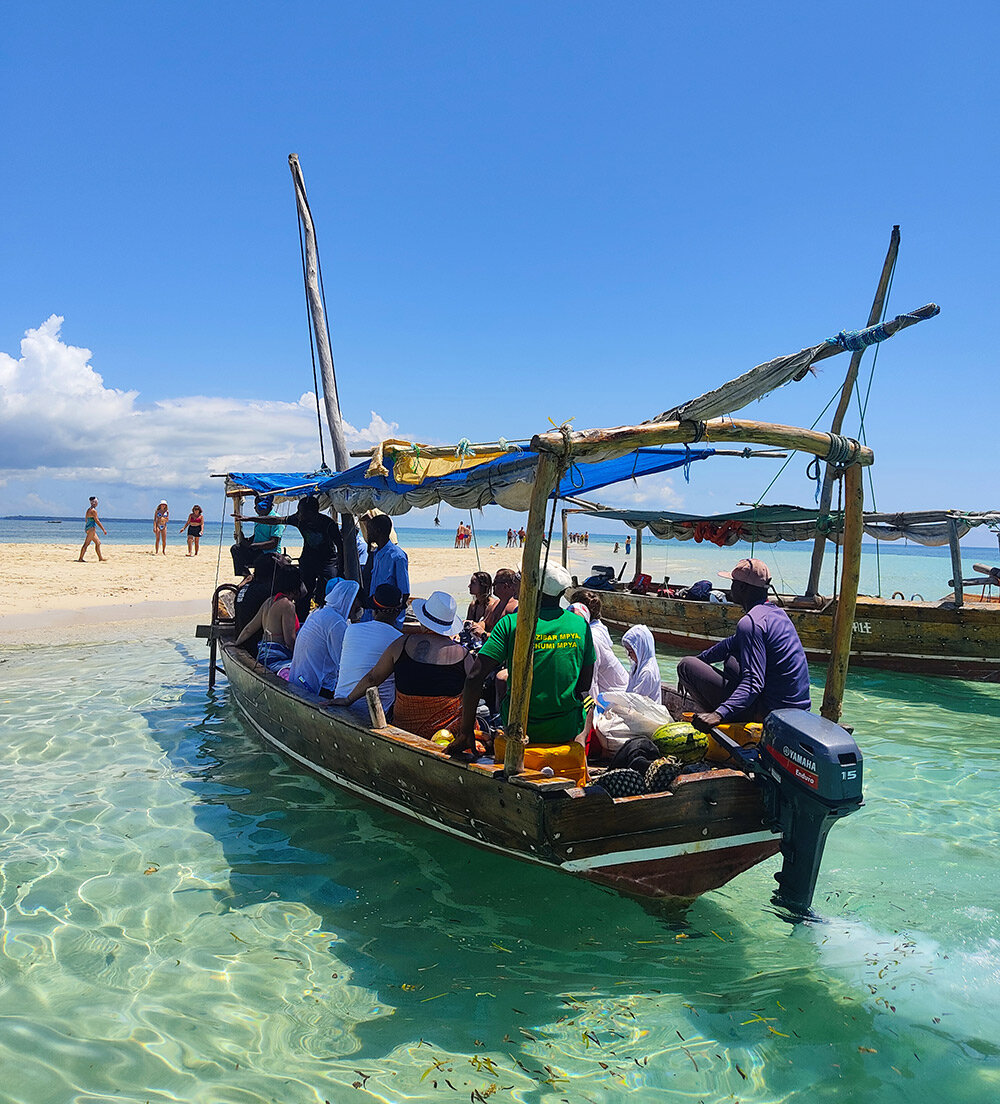 Лодки разные. Встречаются и такие