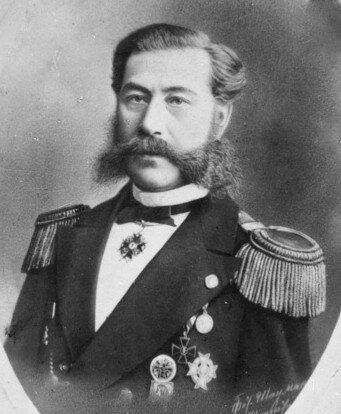 Алекса́ндр Фёдорович Можа́йский (9 [21] марта 1825, Роченсальм, Выборгская губерния — 20 марта [1 апреля] 1890) — русский военный деятель — контр-адмирал, изобретатель — пионер авиации. Спроектировал и построил первый в России и один из первых в мире натурных самолётов. Согласно некоторым сообщениям, самолёт Можайского во время испытаний смог отделиться от земли - Википедия