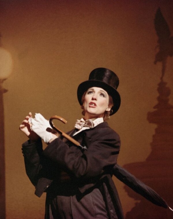 Джули Эндрюс