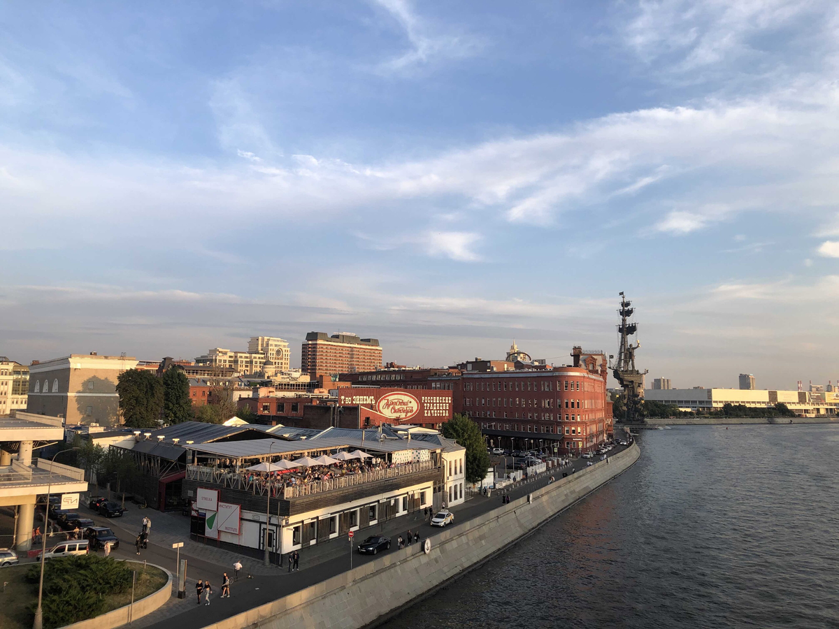 Фото автора. Красный октябрь.