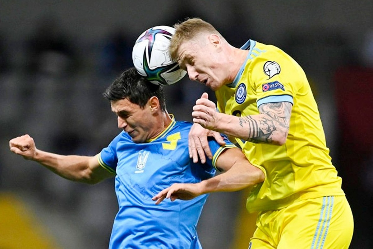 Когда мяч в воздухе.                                         фото: картинки  яндекса. 