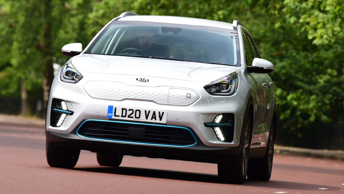 Создать лучший семейный автомобиль может быть сложнее, чем вы думаете, учитывая, что автомобилисты с детьми (и сами дети), как правило, просят об этих автомобилях огромное количество. Это не значит, что автопроизводители бросают это полотенце; во всяком случае, выбор, стоящий перед покупателями, ищущими семейный автомобиль, больше, чем когда-либо прежде.