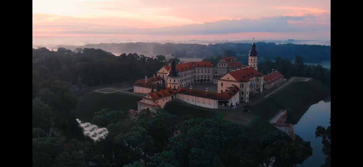 Несвижский замок на рассвете