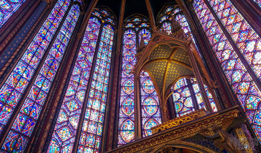 Витражи Святой капеллы в Париже (фото автора)