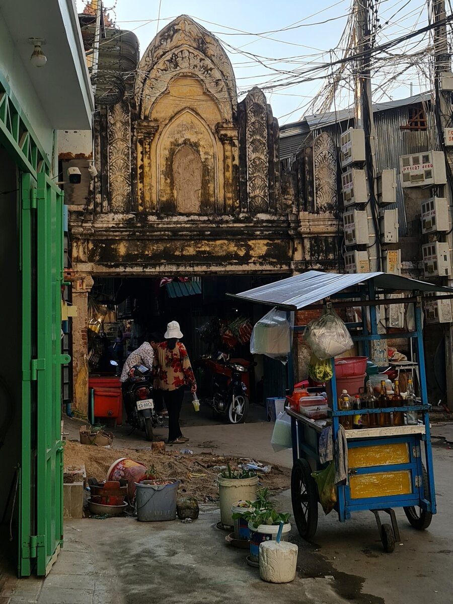 АЗС в Пномпене. Фото автора