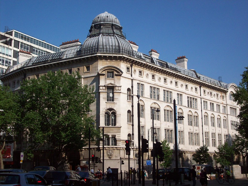 Central college. Сент Мартинс университет Лондон.