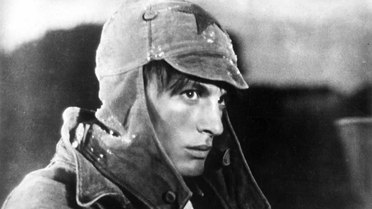 Василий Лановой в образе Павла Корчагина (кадр из фильма Павел Корчагин 1956г.)