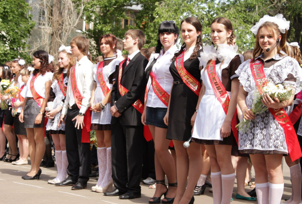 Выпускники школы. Фото из интернета.