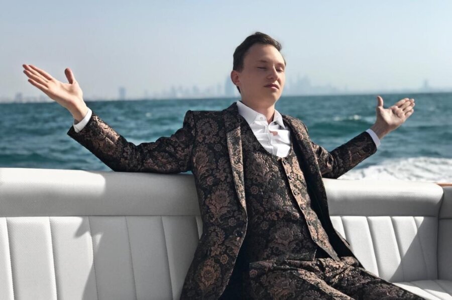 Махровый инфоцыган, Маслов.