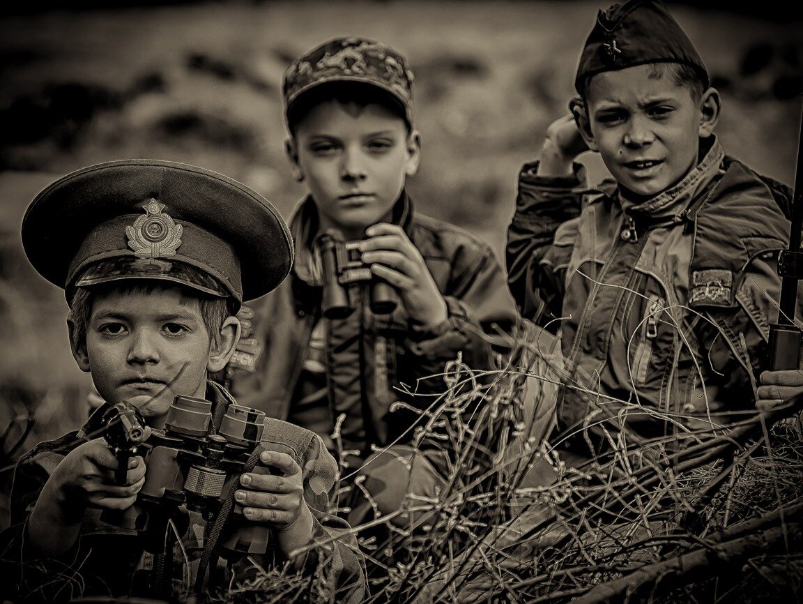 Картинка воин с ребенком
