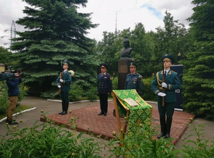 В ДЕНЬ 130-ЛЕТИЯ РОССИЙСКОГО ПОЖАРНОГО ОБЩЕСТВА В МОСКВЕ ОТКРЫЛИ БЮСТ ЕГО ОСНОВАТЕЛЯ – «БРАНДМЕЙСТЕРСКОГО» ГРАФА ШЕРЕМЕТЕВА